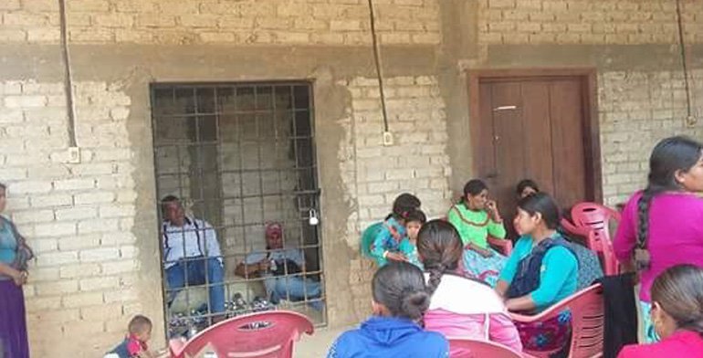 Encierran a alcalde por destrucción de plantíos de amapola