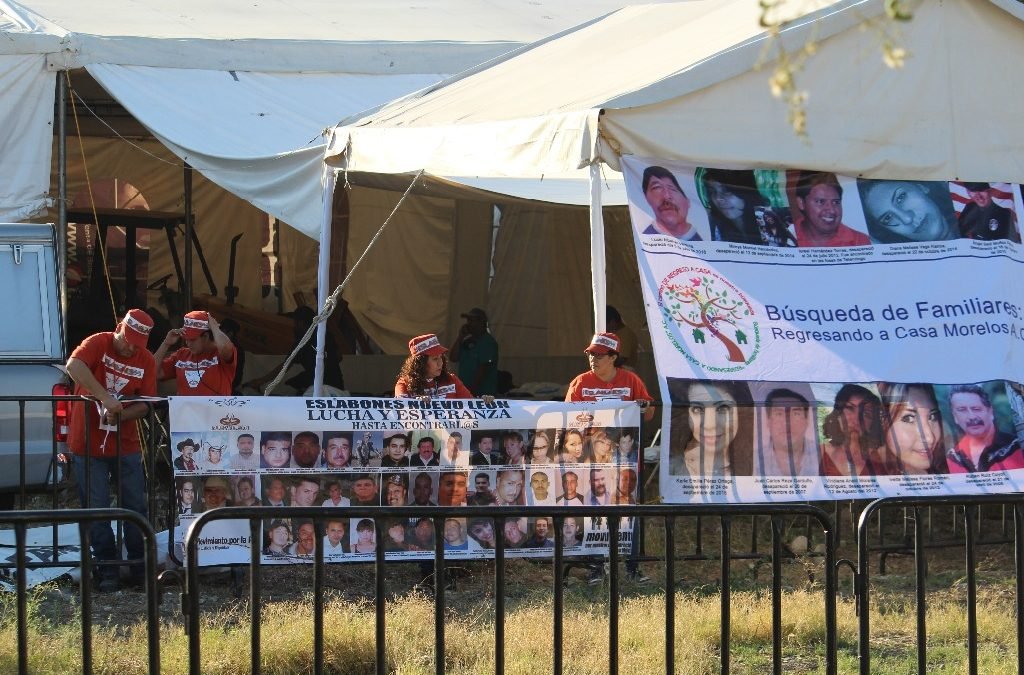 Inicia exhumación de restos en fosas de Jojutla