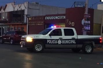 CD JUAREZ CHIH.: Le disparan a hombre en casa de cambio,