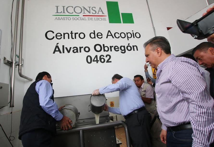 Liconsa reduce importación de leche en apoyo a ganaderos nacionales