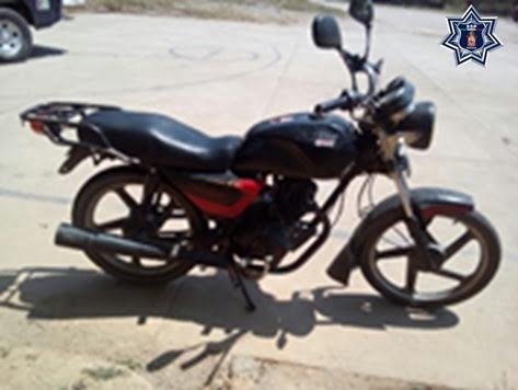Polícias estatales recuperan motocicleta