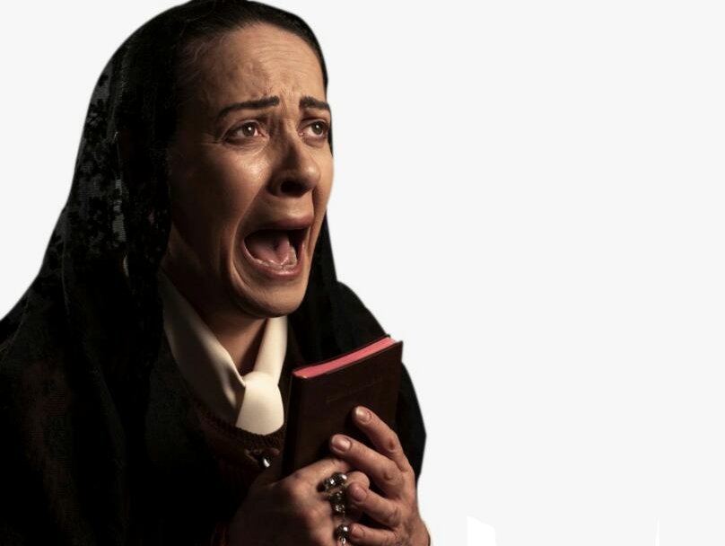 Y ahora deportan a ‘Chabelita’; también le cancelan la visa