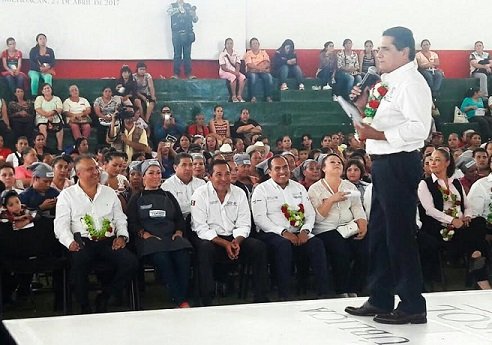 Cuatro de cada 10 niños o adolescentes mexicanos tienen programas sociales