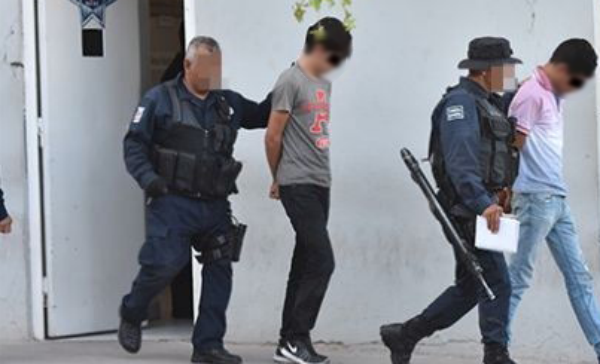 Ejército detiene a 3 ladrones de 16 años en Culiacán