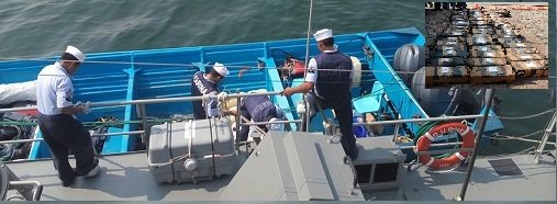 La marina decomisa embarcacion con droga en alta mar