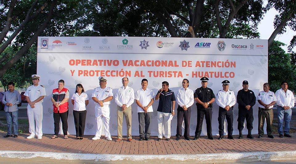 Realizan en Huatulco banderazo de Operativo Vacacional Semana Santa 2017