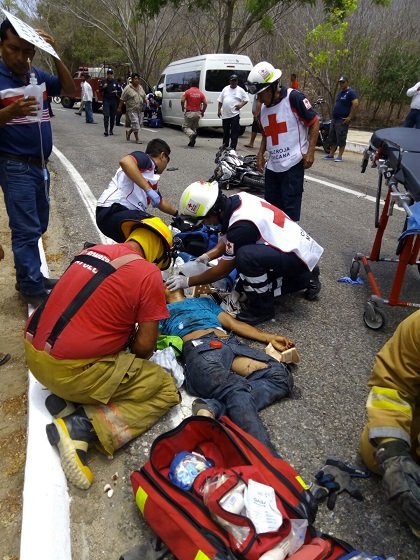 Accidente automovilistico en Tangolunda
