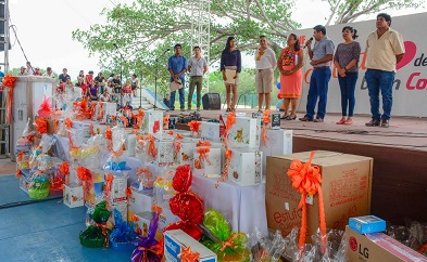 DIF Huatulco celebra con gran éxito Día de las Madres