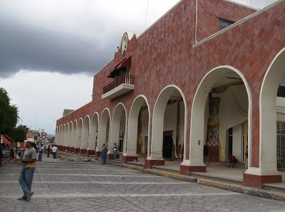 Drogan a dos estudiantes de Oaxaca y las abandonan en Puebla