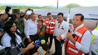 A 155 mil litros de agua potable y 20 mil de leche