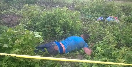 Deja 8 lesionados volcadura de vehículo en Oaxaca