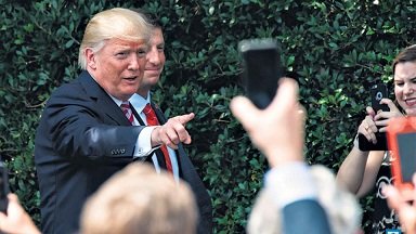 Demandan al presidente por conflicto de intereses Los negocios de Trump