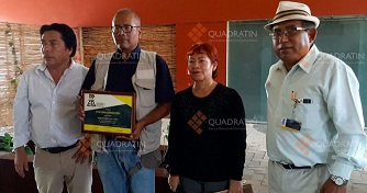 Entrega APO reconocimientos a periodistas oaxaqueños