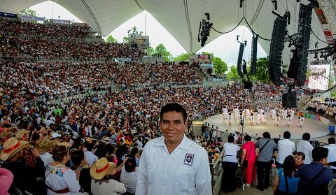 Delegación Cultural de Huatulco cautiva público en Guelaguetza 2017