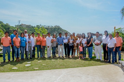 Gobierno Municipal Huatulco reconoce a Empresas Socialmente Responsables