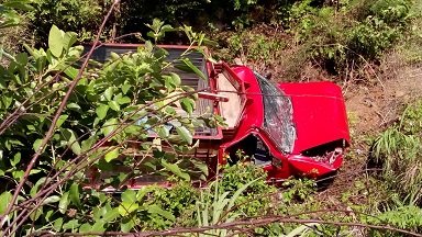 Volcadura de vehículo automotor en  la Ventosa