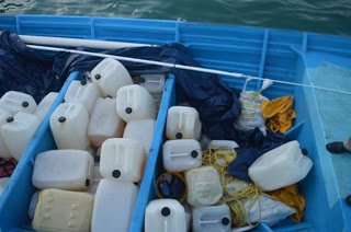 Aseguran embarcaciones con restos de droga y gasolina en costas de Oaxaca