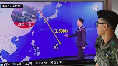 Corea del Norte amenaza con lanzar cuatro misiles hacia Guam este mes