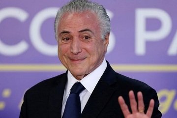 Diputados de Brasil bloquean acusación de corrupción contra presidente Temer