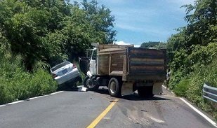 Fatal accidente muere ex-presidente municipal de Pinotepa