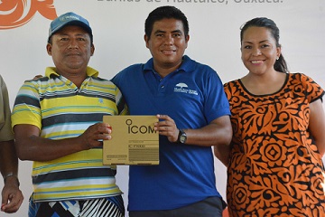 Gobierno de Huatulco festeja a pescadores en su día.