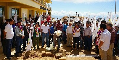 Colocación de Primera Piedra.