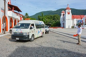 Caravana de Buen Corazón llega a municipios damnificados por sismo.