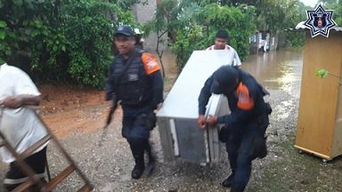 Despliegan Plan Estatal de Auxilio a la Población por desbordamiento del arroyo “El Zapote” en Tuxtepec
