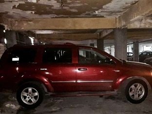 Hallan cadáver en camioneta estacionada; era un secuestrado