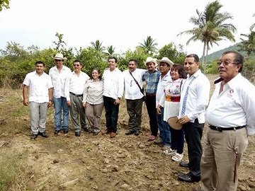 La UABJO y Ayuntamiento de Tututepec, crean espacios de estudios e investigacion