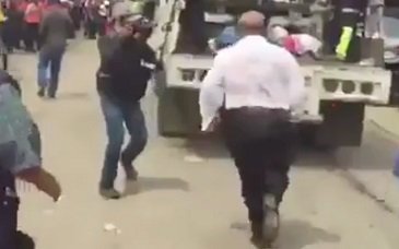 Otro político sale corriendo: Ciudadanos de Xochimilco estallan en ira y expulsan al Delegado