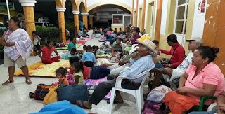 Retornan 600 evacuados de Pinotepa a sus hogares