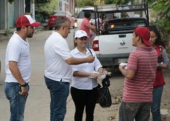Apoya personal de Liconsa entrega de recursos para reconstrucción de viviendas