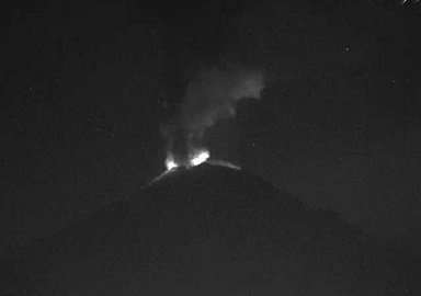 Así se vio la explosión del Popo esta madurgada