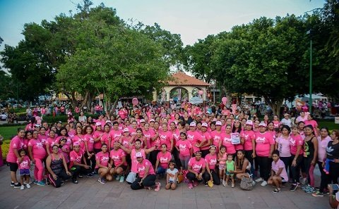 En Huatulco impulsan conciencia sobre cáncer de mama