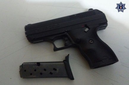 Por violación a la ley federal de arma de fuego y explosivos, en la mixteca