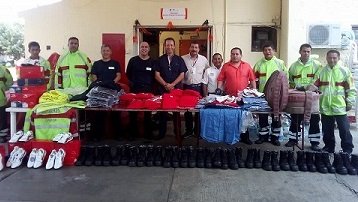 Entregan equipo a Bomberos de Huatulco