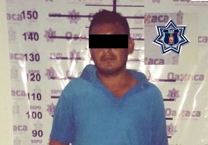 Policía estatal detiene a sujeto armado en Puerto Escondido