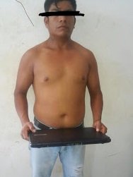 Detenido con las manos en la masa .