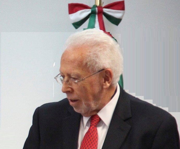 El hombre que impone el salario gana 173 mil al mes,