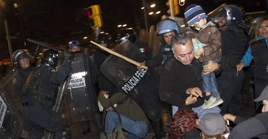 Policías torturaron a joven durante el desalojo violento del Zócalo, confirma CNDH
