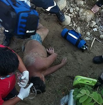 Rescatan a persona de ahogarse en Puente Coyula, Huatulco