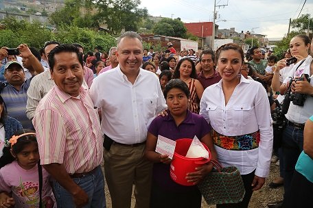 EPN destaca labor de Liconsa en combate a la pobreza