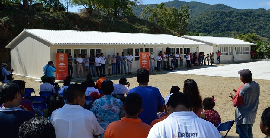 José Hernández supervisa obra pública en Arroyo Xúchitl
