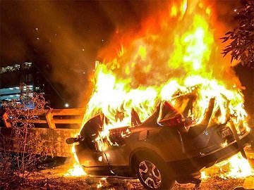 Muere calcinado al chocar en la autopista México-Toluca