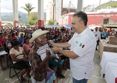 Arranca leche Liconsa gratuita en 203 municipios de Oaxaca