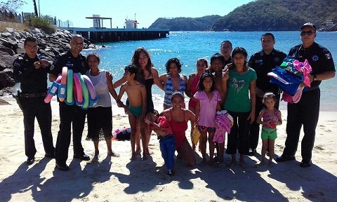 Policía Federal en  Huatulco, realizó convivencia con niños
