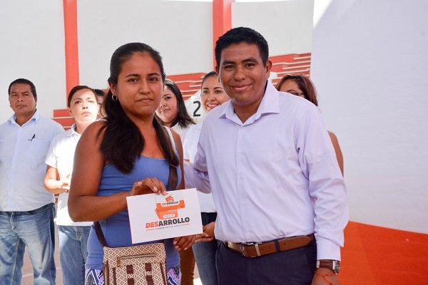 Gobierno de Huatulco impulsa Tarjeta Desarrollo