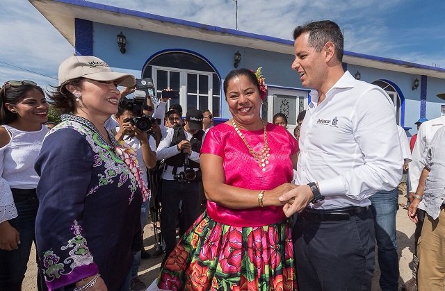 Supervisan AMH y RRB avances en la reconstrucción de viviendas en el Istmo