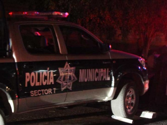 Asesinan a mujer en Ecatepec; el hombre que le disparó logró escapar
